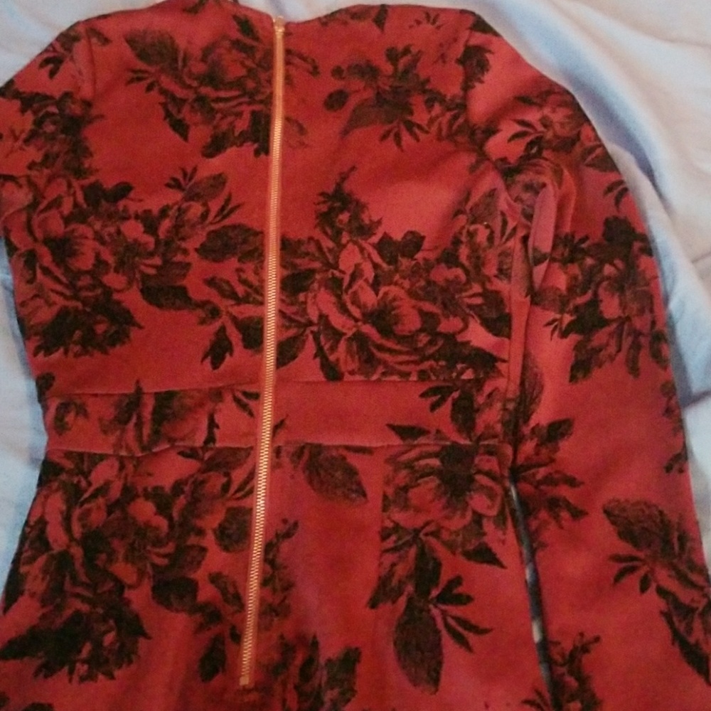 Dress - Picture 4 of 4